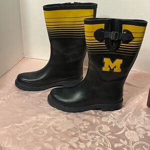 University of Michigan Women’s Rain Boots. Size 7. Maize and Blue with M Logo.